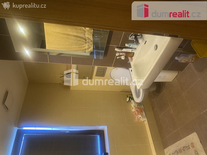 Pronájem bytu 1+kk 43 m^2 K Beranovu, Praha-Dolní Chabry 