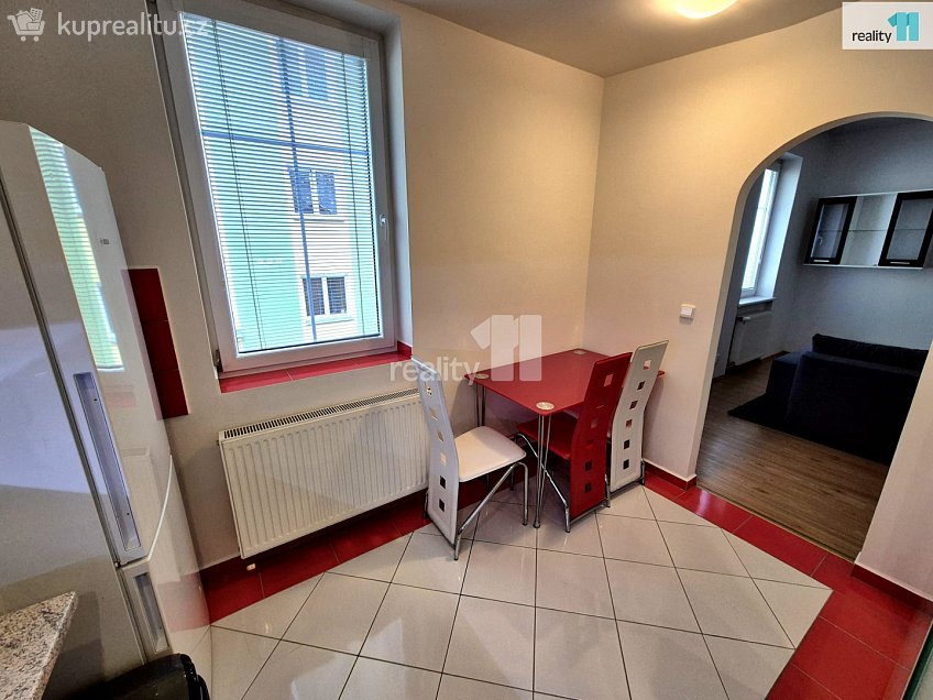 Pronájem bytu 2+1 50 m^2 Sadová, Aš 