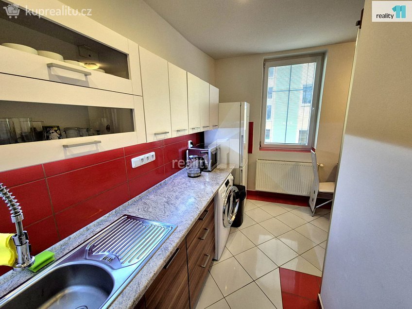 Pronájem bytu 2+1 50 m^2 Sadová, Aš 