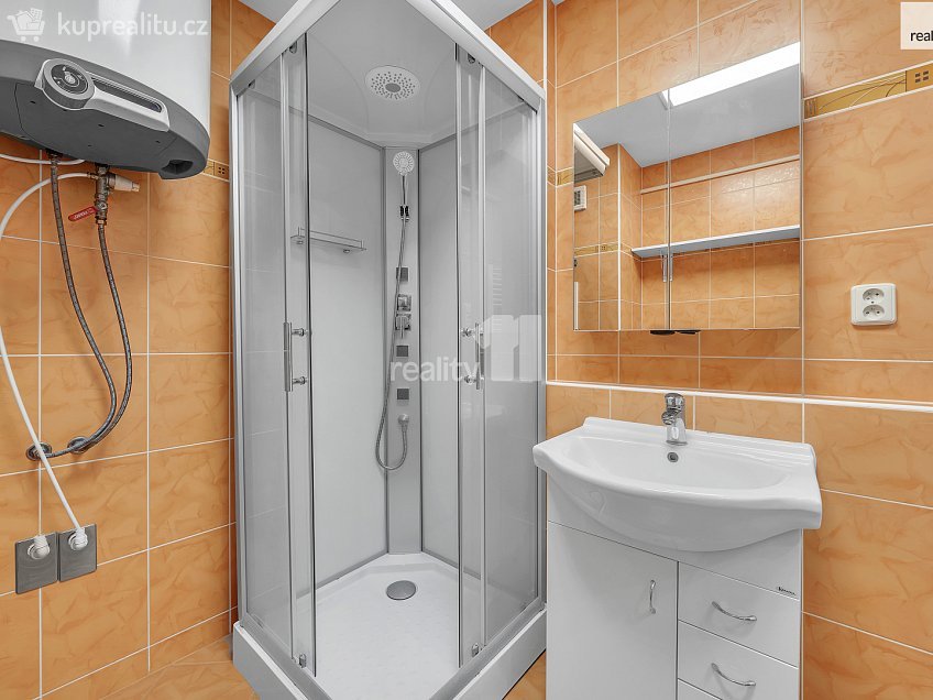 Pronájem bytu 2+1 63 m^2 Československé armády, Česká Lípa 