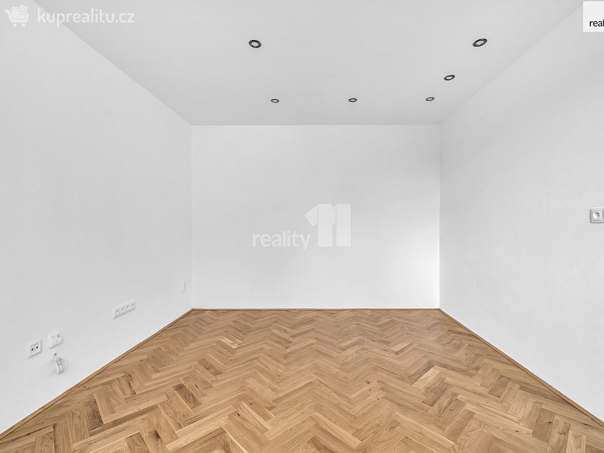 Pronájem bytu 2+1 63 m^2 Československé armády, Česká Lípa 