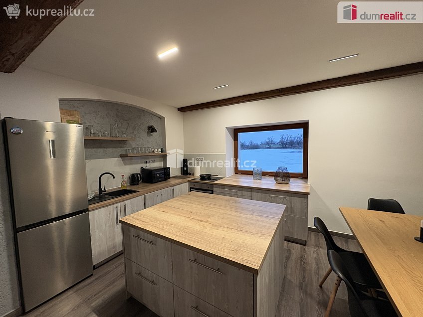 Prodej  rodinného domu 145 m^2 Drhovle, Drhovle 