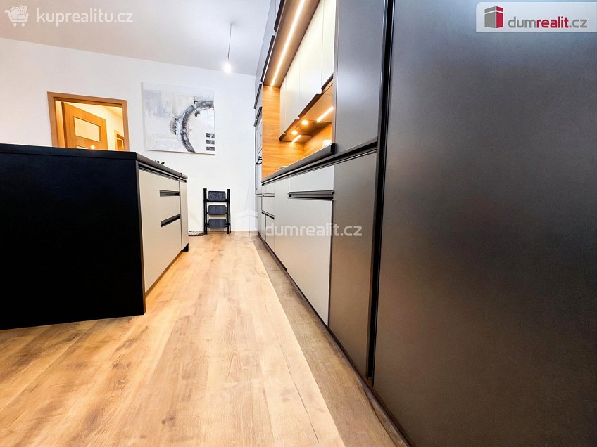 Prodej bytu 3+kk 107 m^2 Augustina Lukeše, Brandýs nad Labem-Stará Boleslav 