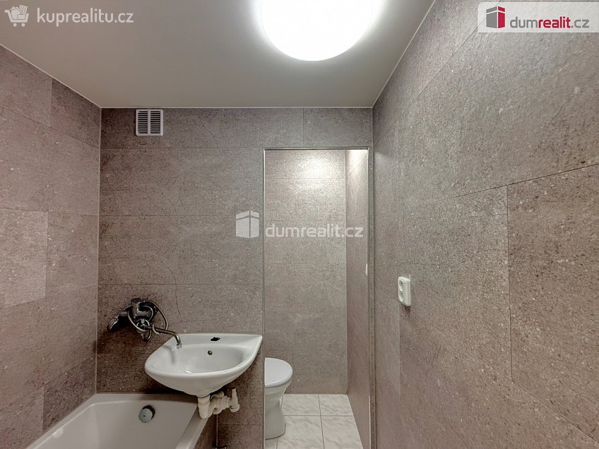 Prodej bytu 1+1 34 m^2 Maková, Ústí nad Labem 