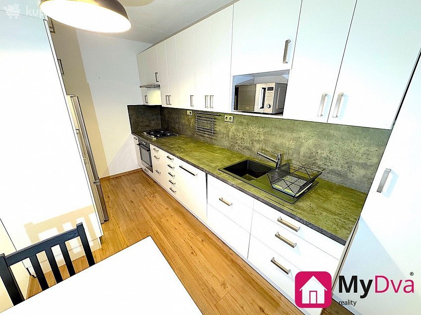 Pronájem bytu 3+1 73 m^2 Strnadova, Brno 