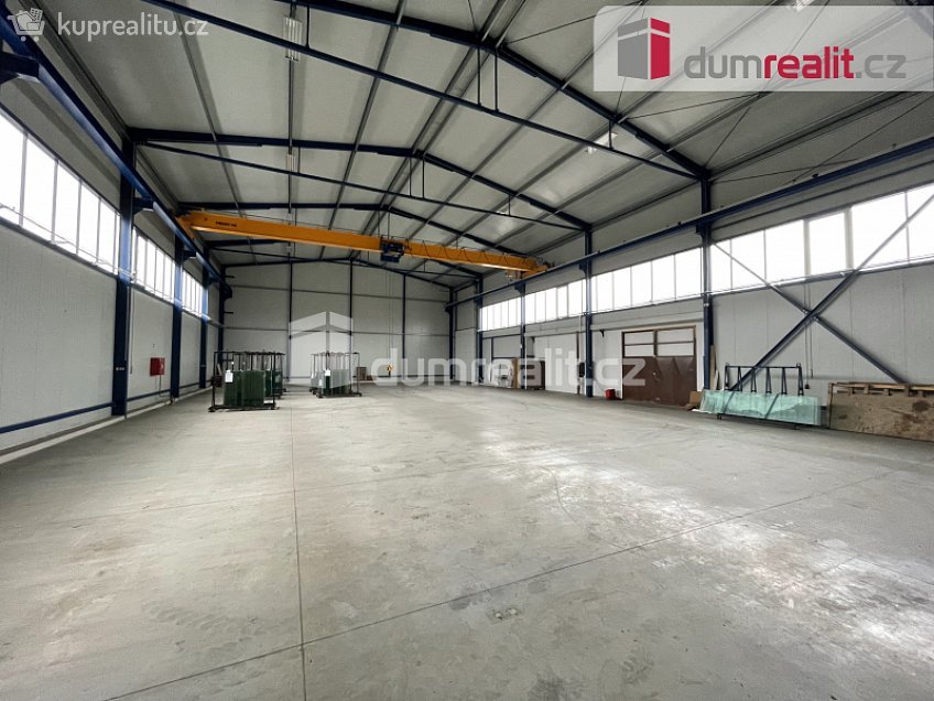 Pronájem  výrobních prostor 677 m^2 V Lukách, Příbram 