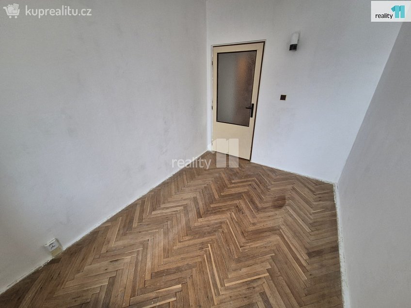 Prodej bytu 3+1 65 m^2 Dobrovského, Aš 