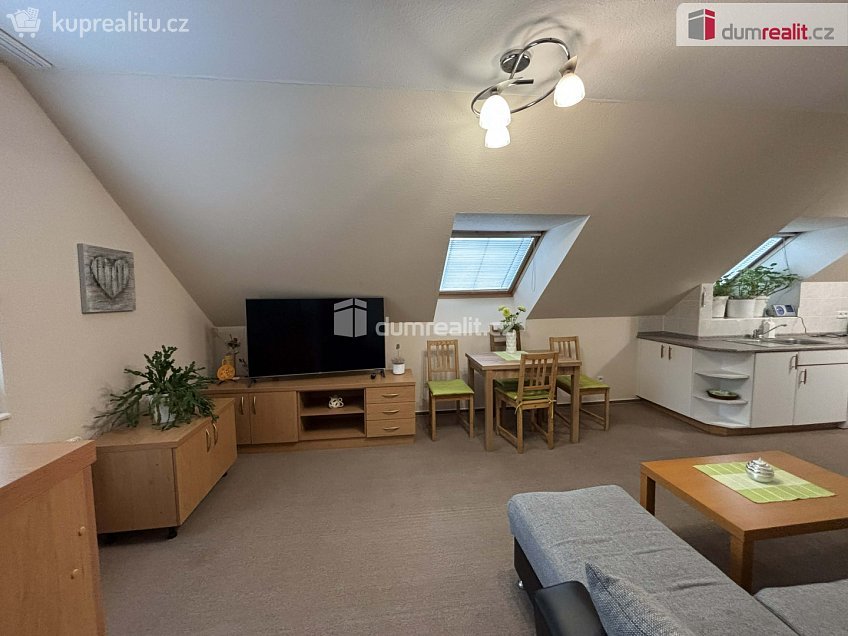 Pronájem bytu 2+kk 52 m^2 Leoše Janáčka, Pozlovice 