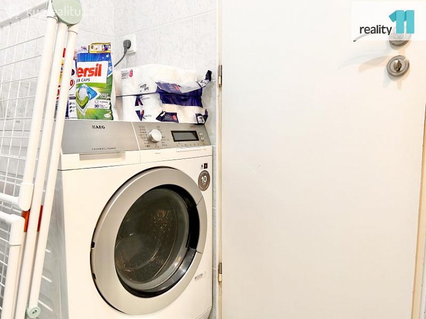 Pronájem bytu 1+kk 50 m^2 Pod Bohdalcem I, Praha 10 