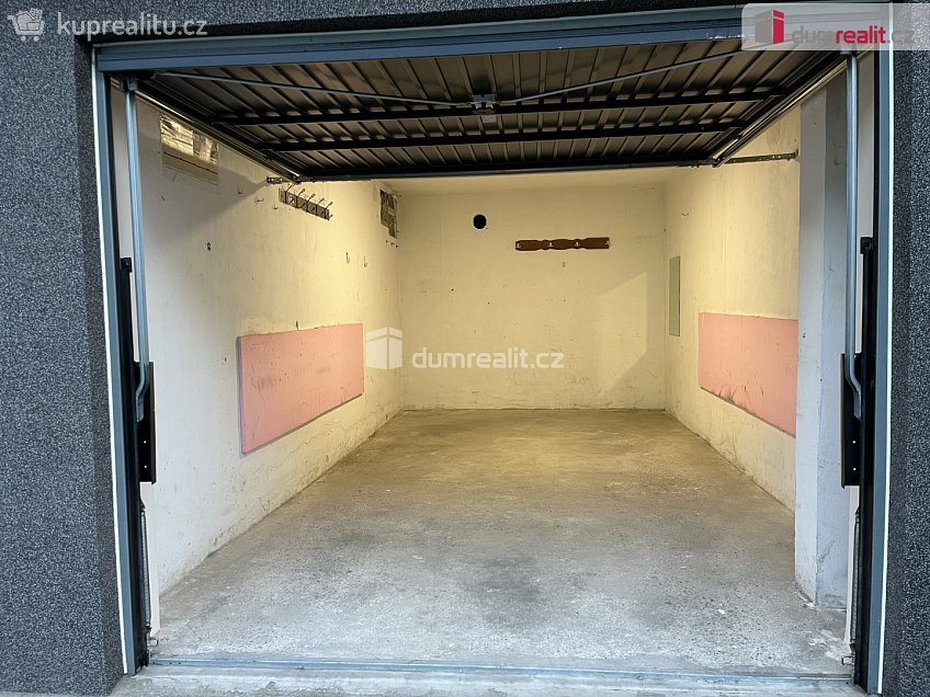Prodej  garáže 16 m^2 Havlíčkova, Kralupy nad Vltavou 