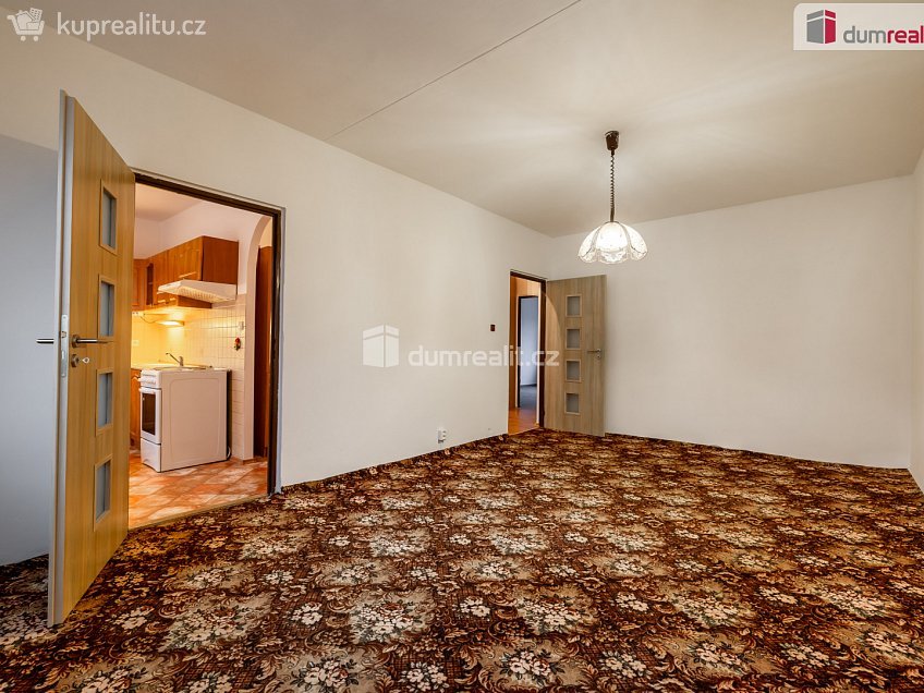 Pronájem bytu 2+1 68 m^2 Křivoklátská, Nové Strašecí 