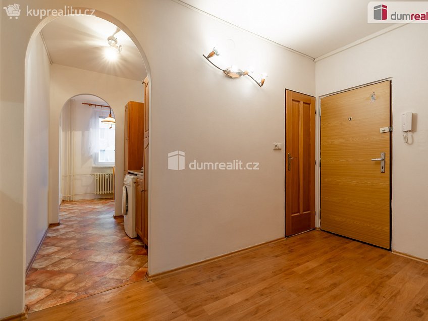 Pronájem bytu 2+1 68 m^2 Křivoklátská, Nové Strašecí 