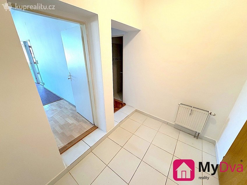 Pronájem bytu 2+kk 60 m^2 Horní náměstí, Znojmo 