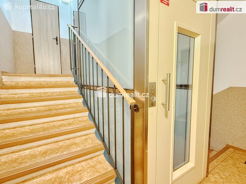 Prodej bytu 1+1 36 m^2 Jeseninova, Ústí nad Labem 