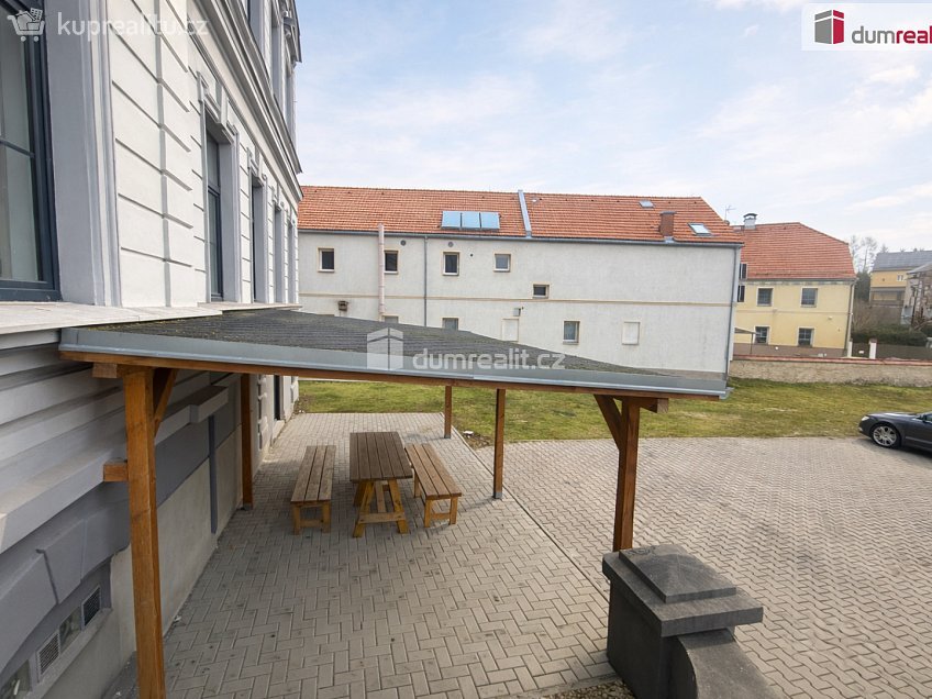 Pronájem bytu 2+kk 83 m^2 Modlany, Modlany 