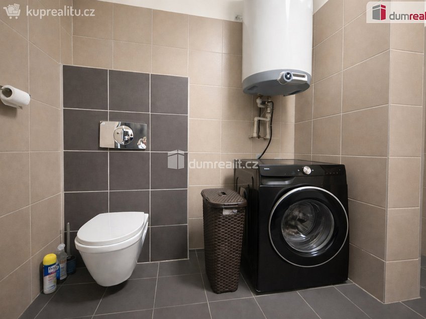 Pronájem bytu 2+kk 83 m^2 Modlany, Modlany 