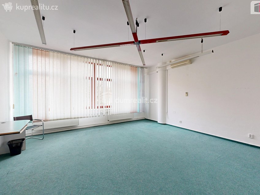 Pronájem  obchodních prostor 109 m^2 U Centrumu, Orlová 