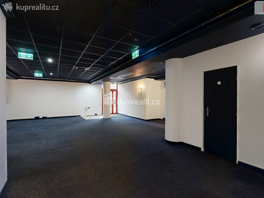 Pronájem  obchodních prostor 88 m^2 U Centrumu, Orlová 