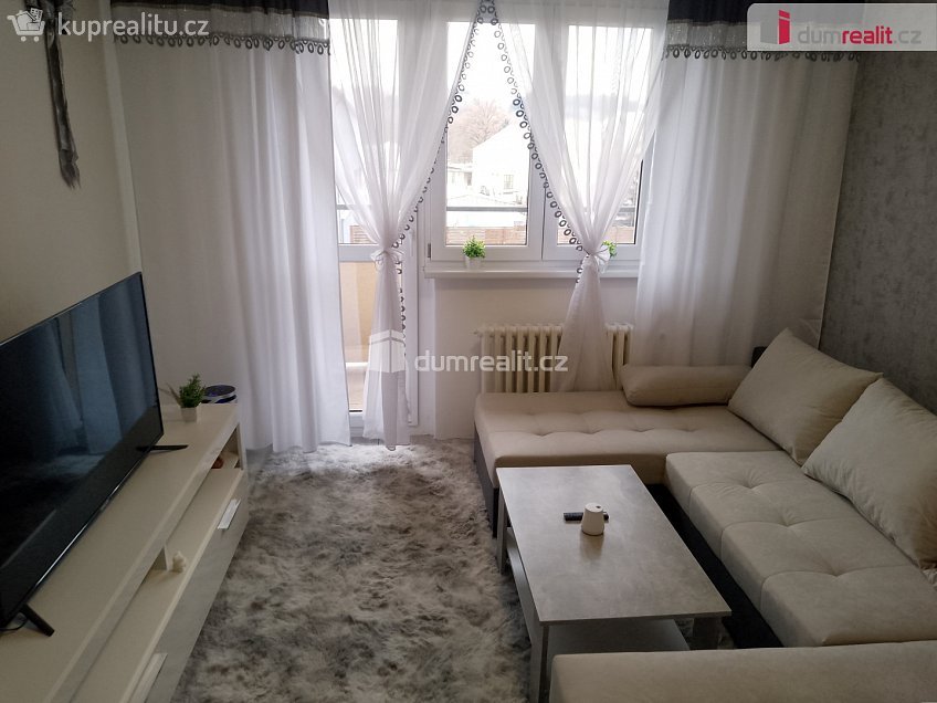 Pronájem bytu 2+1 55 m^2 Revoluční, Chodov 