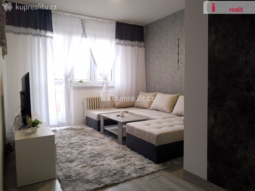 Pronájem bytu 2+1 55 m^2 Revoluční, Chodov 