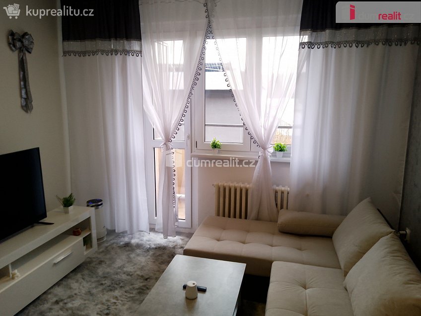 Pronájem bytu 2+1 55 m^2 Revoluční, Chodov 