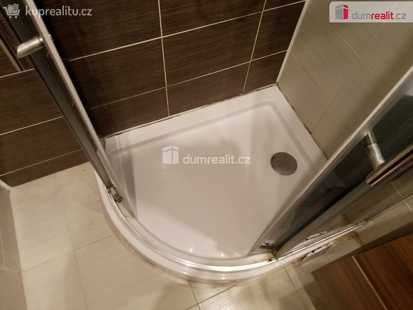 Pronájem bytu 2+1 55 m^2 Revoluční, Chodov 