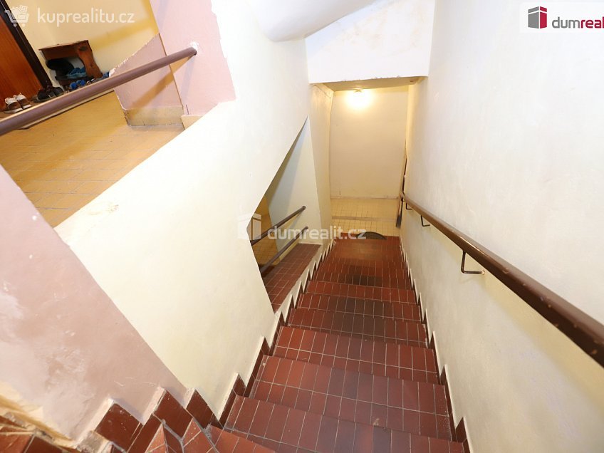 Pronájem bytu 3+1 52 m^2 Hradební, Cheb 