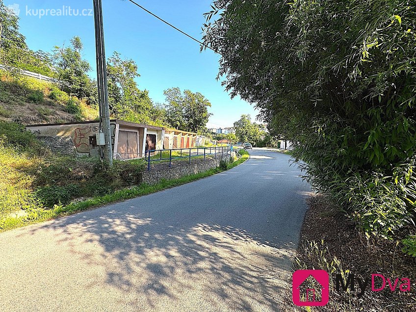 Pronájem  garáže 20 m^2 Kuchařovická, Znojmo 