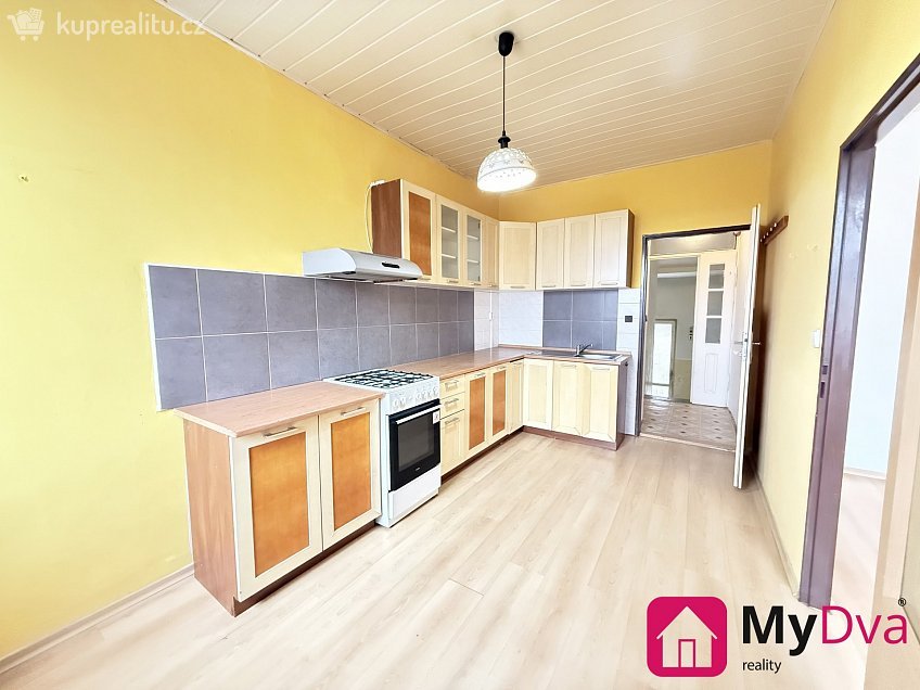 Pronájem bytu 2+1 41 m^2 Hálkova, Znojmo 