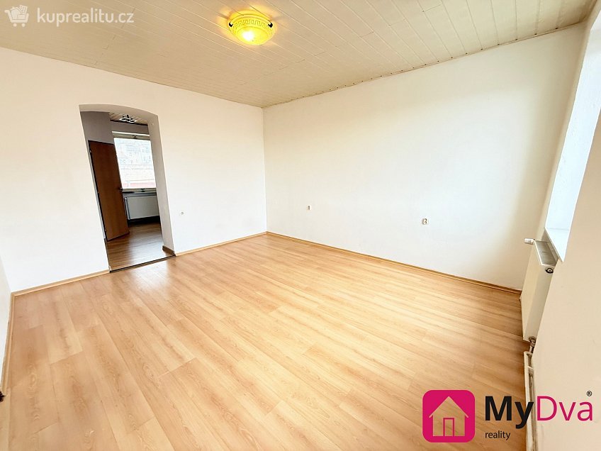 Pronájem bytu 2+1 41 m^2 Hálkova, Znojmo 