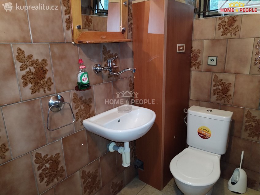 Pronájem  komerční reality 40 m^2 Na rolích, Praha 4 