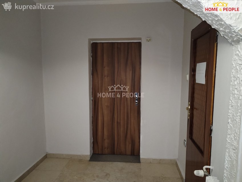 Pronájem  komerční reality 40 m^2 Na rolích, Praha 4 