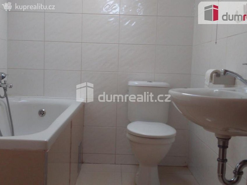 Pronájem bytu 1+kk 32 m^2 Jírovcova, České Budějovice 