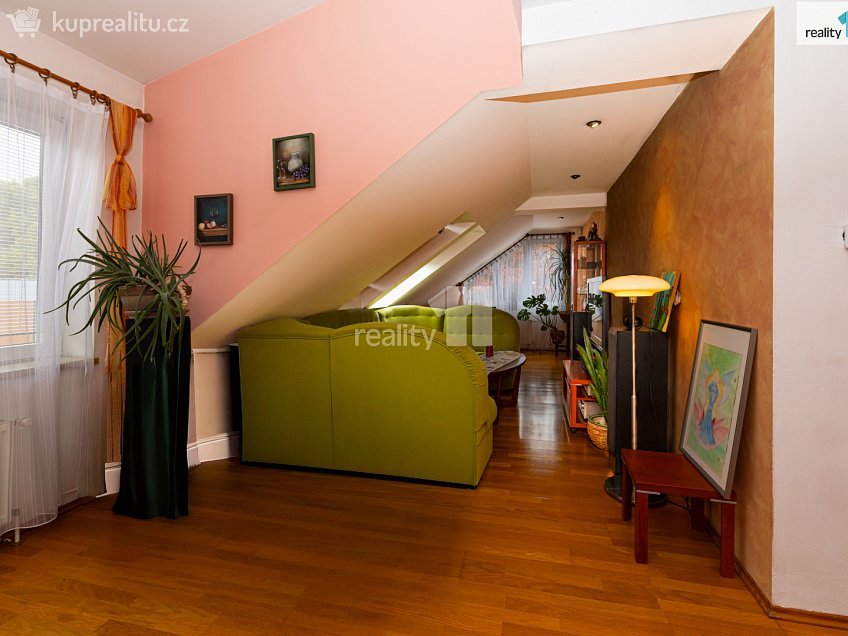 Prodej bytu 3+kk 151 m^2 Kamýcká, Praha-Suchdol 