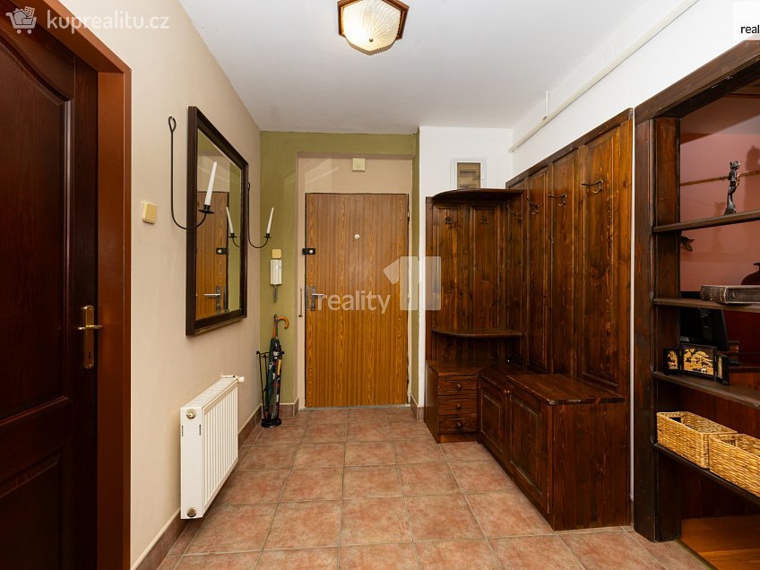 Prodej bytu 3+kk 151 m^2 Kamýcká, Praha-Suchdol 