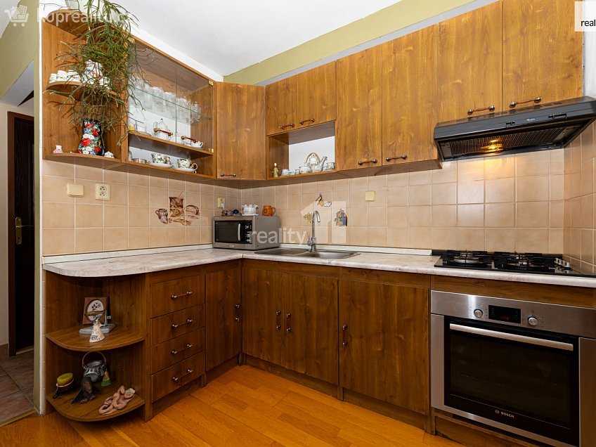 Prodej bytu 3+kk 151 m^2 Kamýcká, Praha-Suchdol 