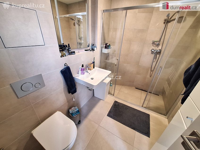 Pronájem bytu 3+kk 104 m^2 Michelská, Praha 4 