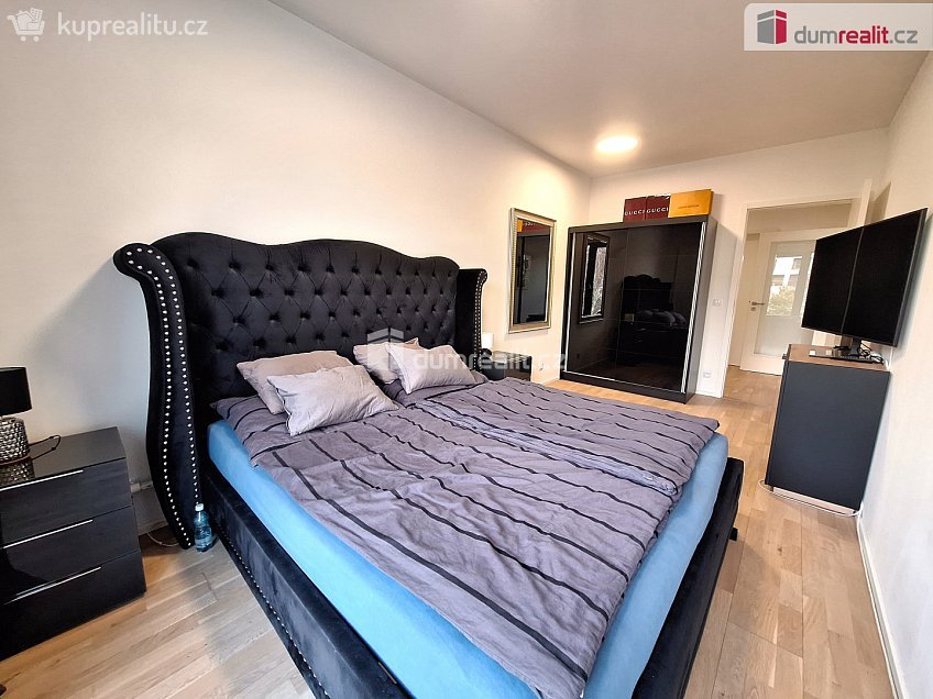 Pronájem bytu 3+kk 104 m^2 Michelská, Praha 4 