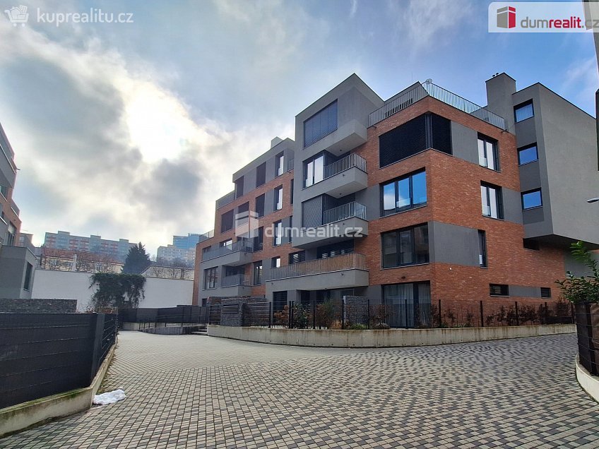 Pronájem bytu 3+kk 104 m^2 Michelská, Praha 4 