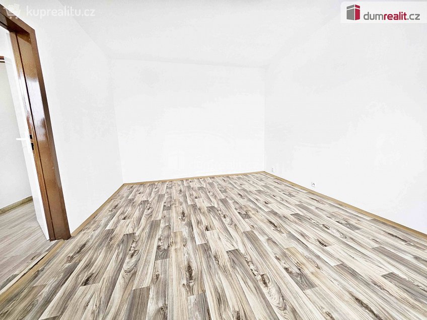 Pronájem bytu 1+1 35 m^2 Příbramská, Verneřice 