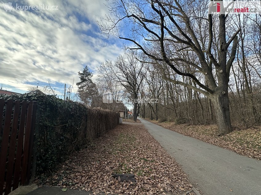 Prodej  stavebního pozemku 516 m^2 Čelná, Praha 10 