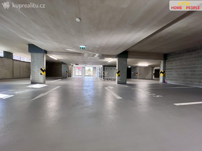 Pronájem  garáže 14 m^2 Kardausova, Praha-Dolní Měcholupy 