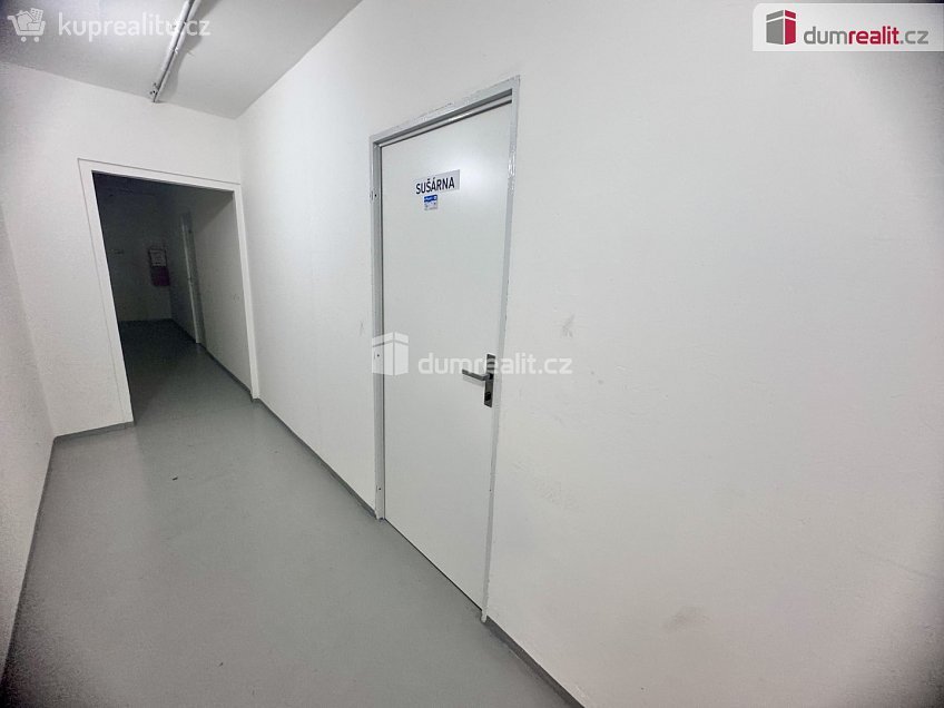 Pronájem bytu 3+1 70 m^2 Chotovická, Praha 8 