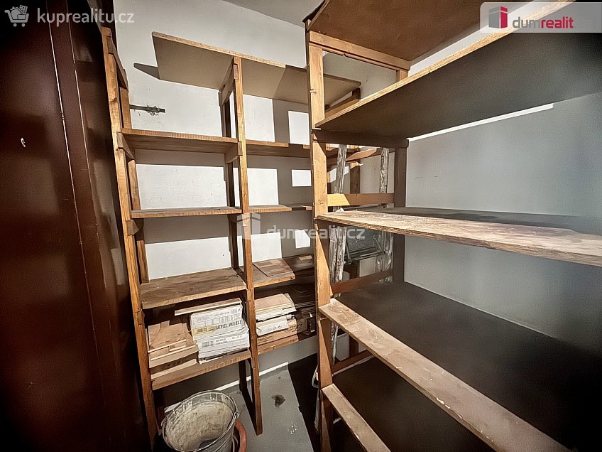 Pronájem bytu 3+1 70 m^2 Chotovická, Praha 8 