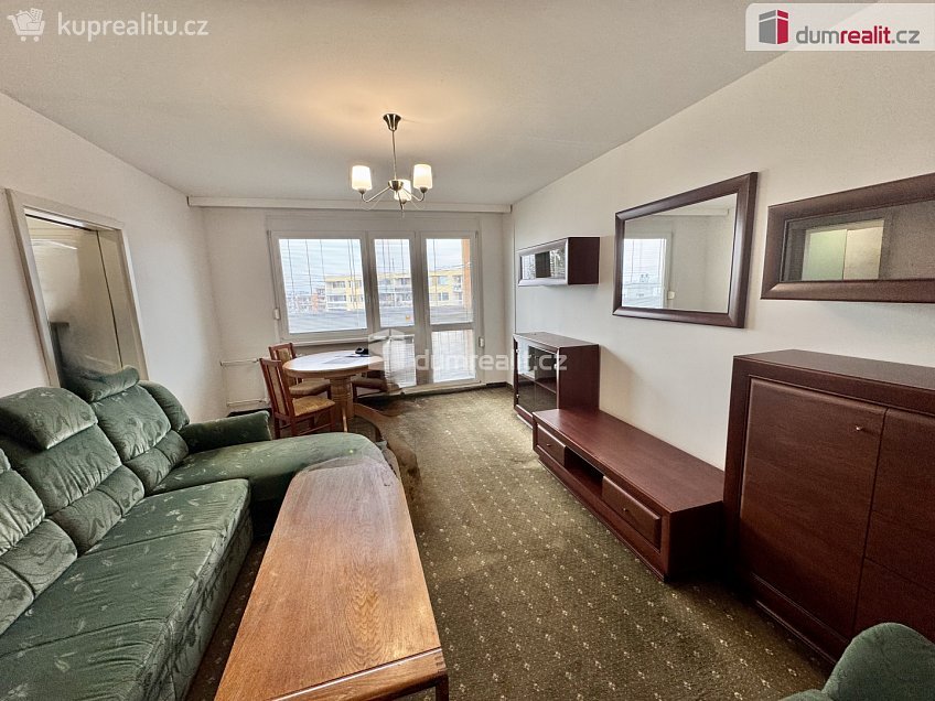 Pronájem bytu 3+1 70 m^2 Chotovická, Praha 8 