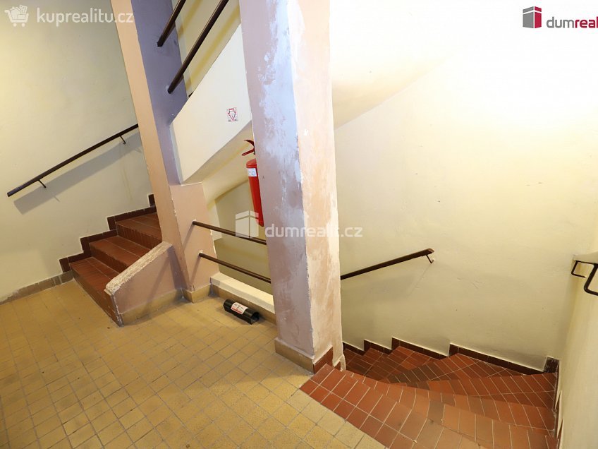 Prodej bytu 3+1 52 m^2 Hradební, Cheb 