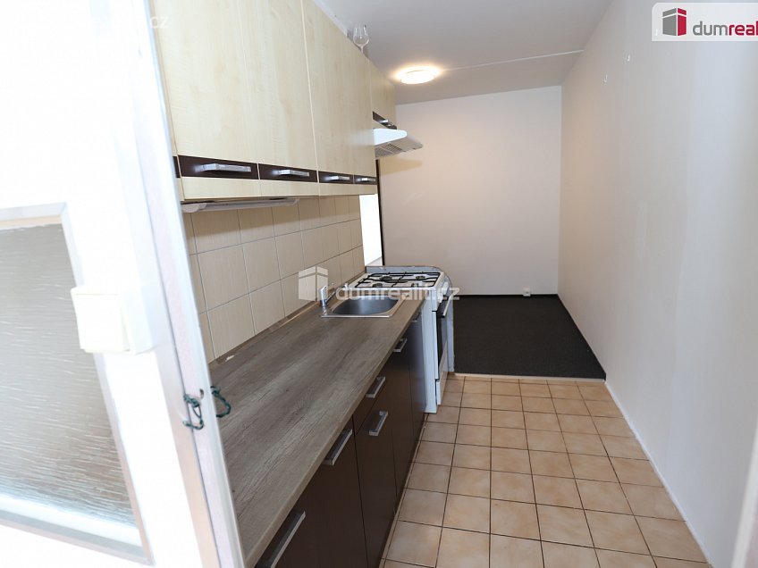 Prodej bytu 2+1 64 m^2 Sídliště, Hroznětín 