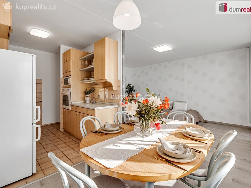 Prodej bytu 3+1 82 m^2 Zázvorkova, Praha 13 