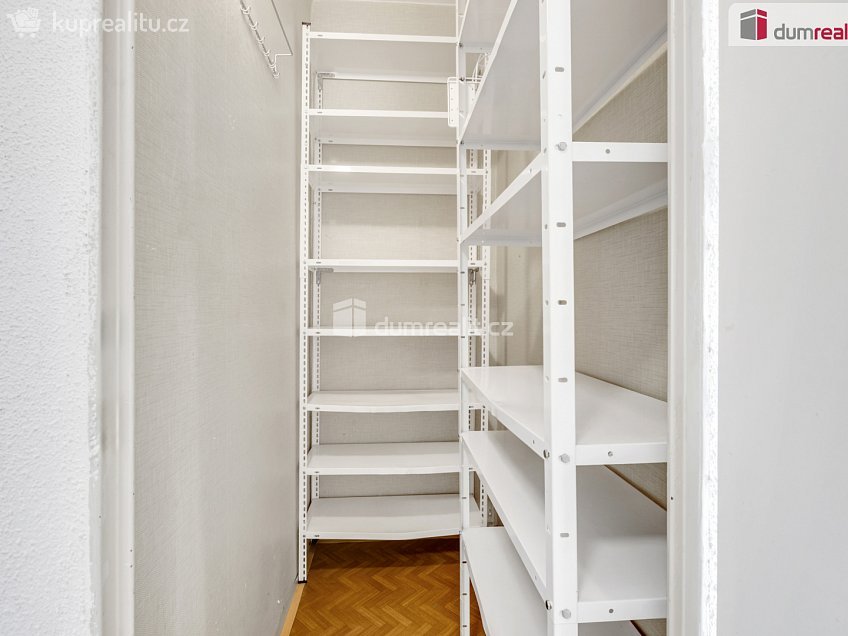 Prodej bytu 3+1 82 m^2 Zázvorkova, Praha 13 