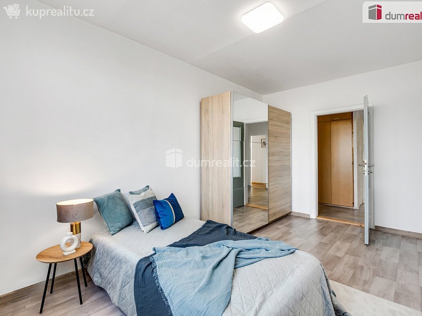 Prodej bytu 3+1 82 m^2 Zázvorkova, Praha 13 